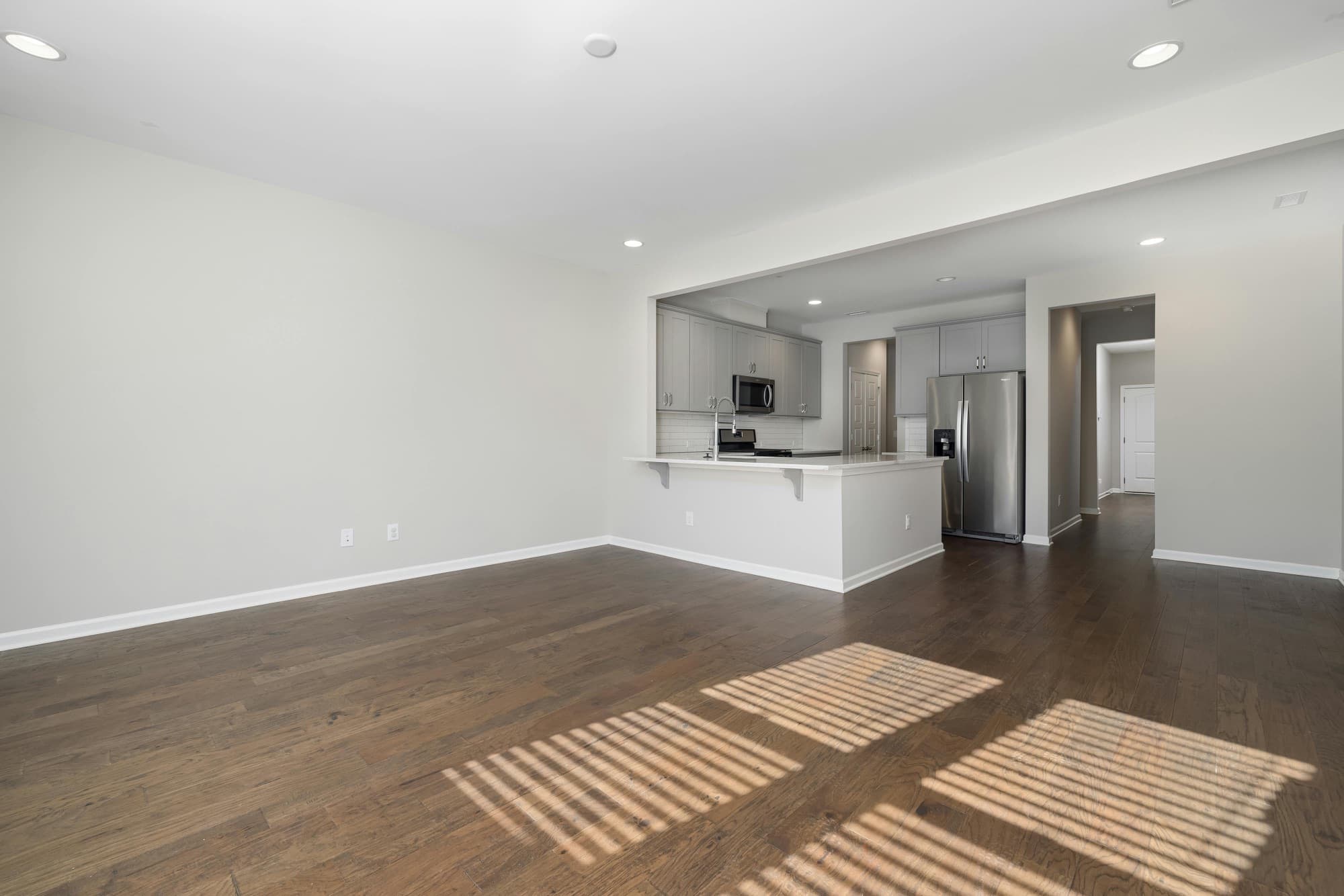Empty room before virtual staging